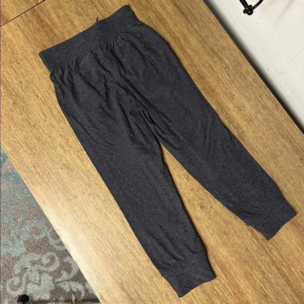 Lululemon great shape Ready To Rulu high rise 7/8 Heather grey jogger sweatpants - Picture 7 of 7